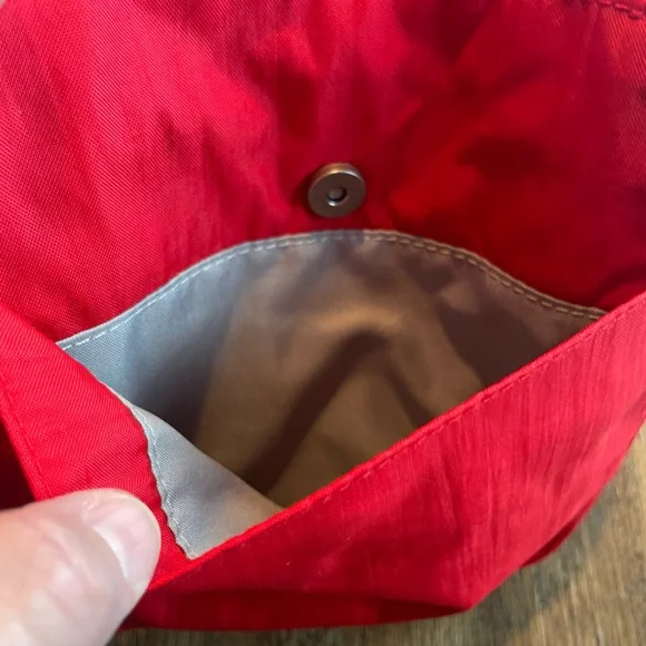 NWOT Red Baggallini Crossbody Bag Statement Purse - Picture 3 of 6